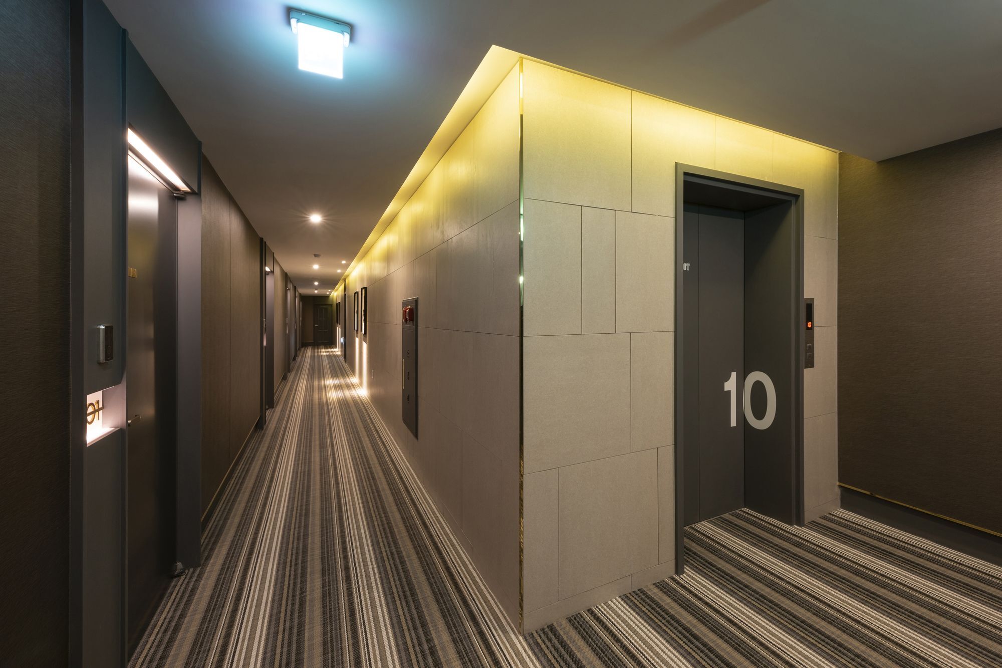 Brown-Dot Hotel Gupo Пусан Екстер'єр фото